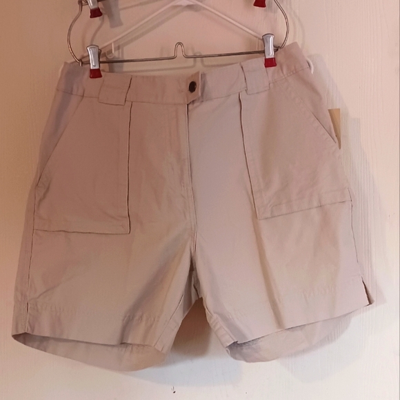 Woolrich Pants - WOOLRICH Shorts sz. 12 NWT‎